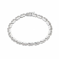 Silver heart link bracelet with lobster clasp and curved chain links